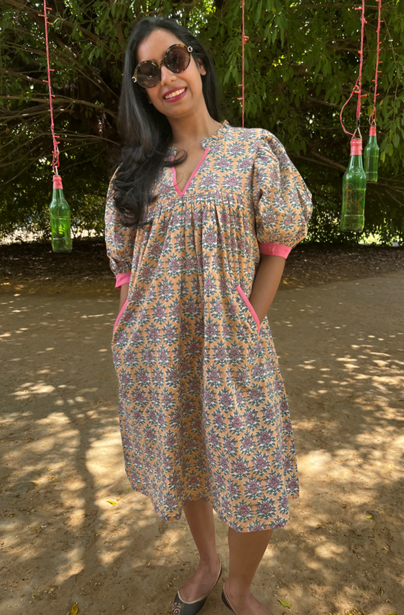 YELLOW/PINK PRINTED DRESS WITH CONTRAST TRIM FABRIC DETAILS AND WITH POCKETS