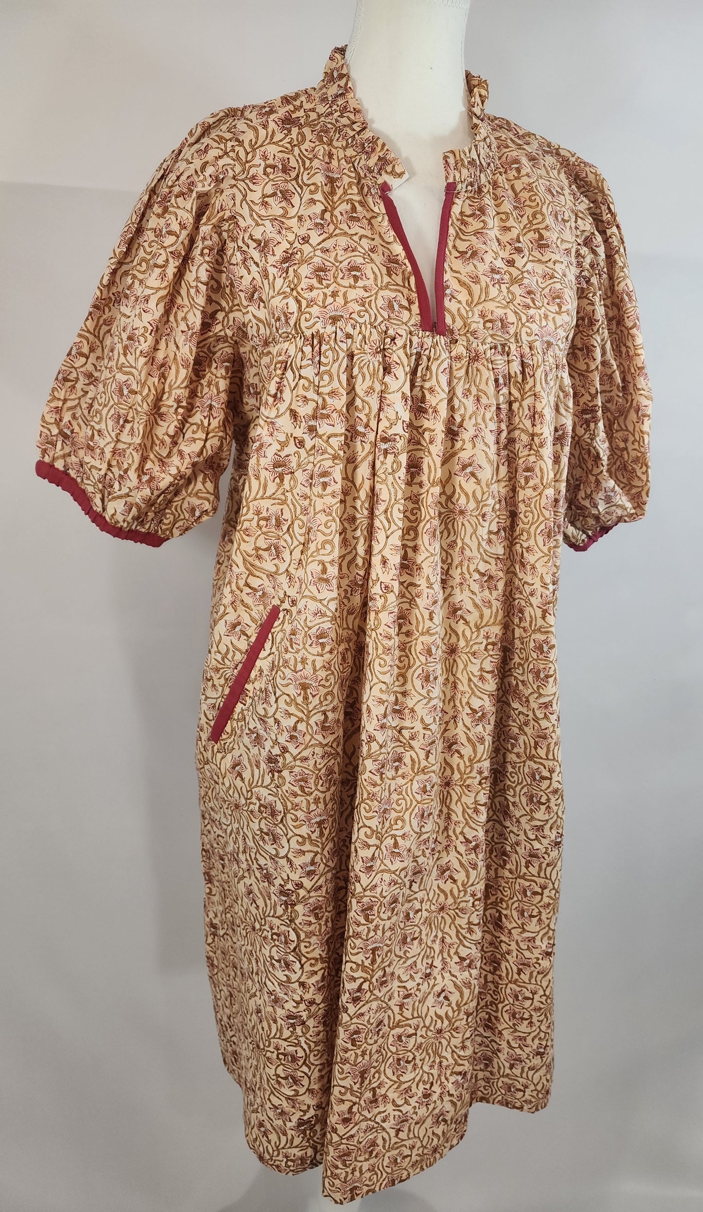 MUSTARD YELLOW/RED PRINTED DRESS WITH CONTRAST TRIM FABRIC DETAILS AND WITH POCKETS