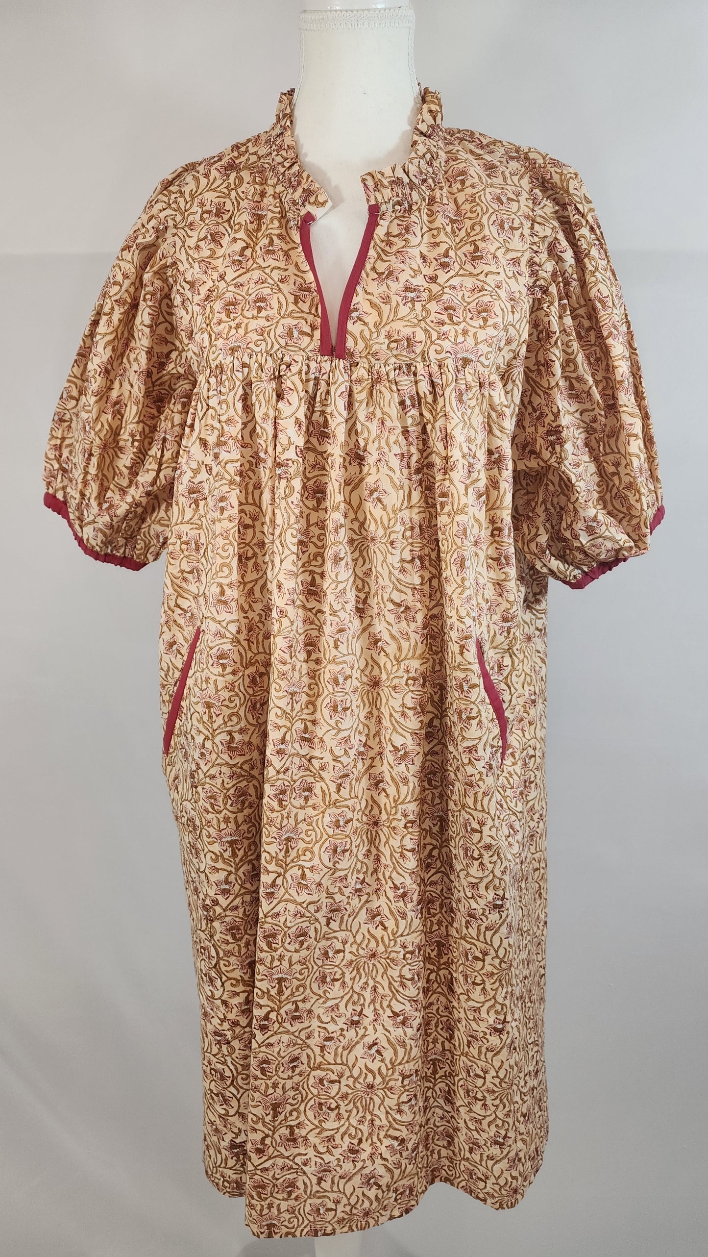 MUSTARD YELLOW/RED PRINTED DRESS WITH CONTRAST TRIM FABRIC DETAILS AND WITH POCKETS