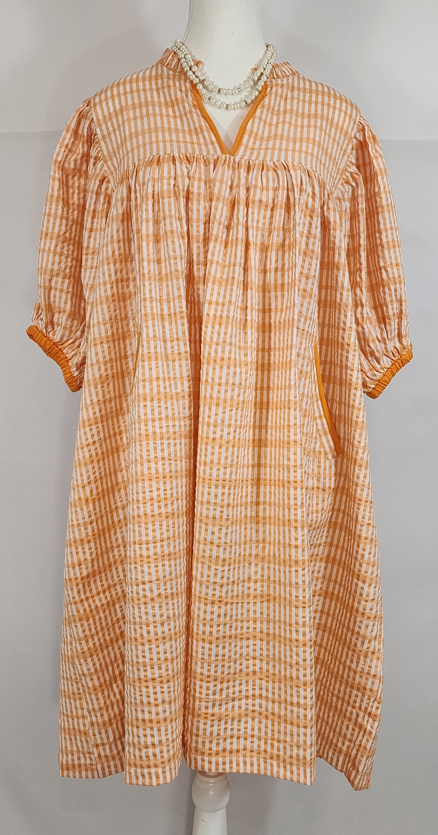 ORANGE/WHITE SEERSUCKER FABRIC DRESS WITH CONTRAST TRIM FABRIC DETAILS, WITH POCKETS